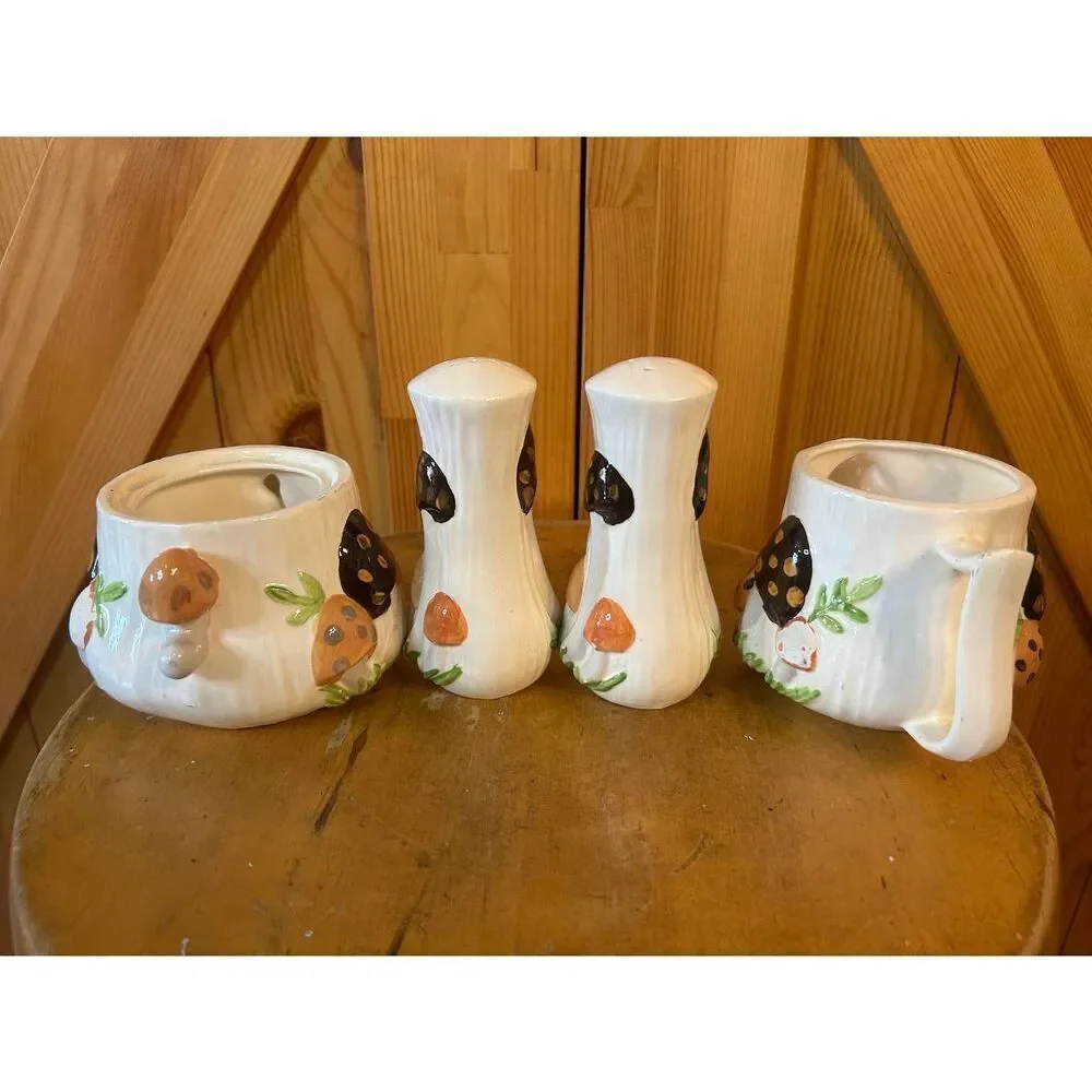 Vintage Arnels Mushroom Ceramic Creamer Sugar Bowl Salt Pepper Shaker Read (5008